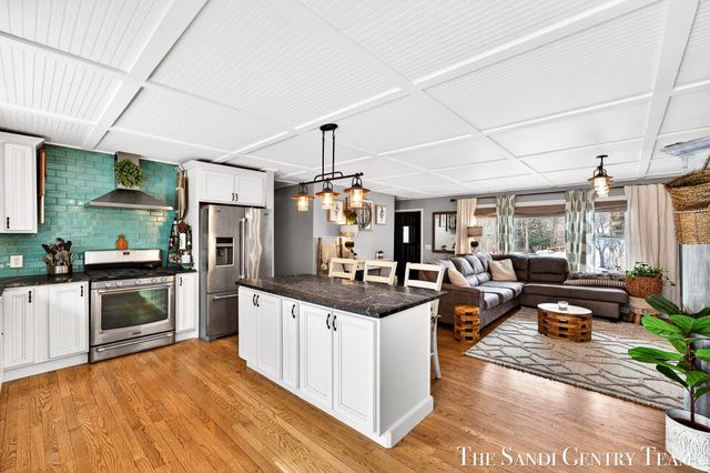 10816 168th Avenue, Grand Haven, MI 49417