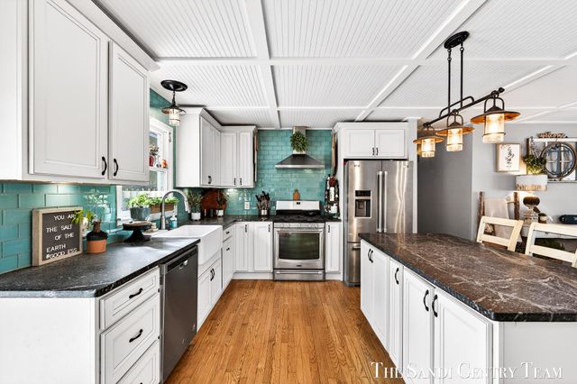 10816 168th Avenue, Grand Haven, MI 49417