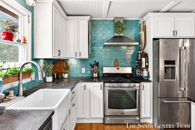 10816 168th Avenue, Grand Haven, MI 49417