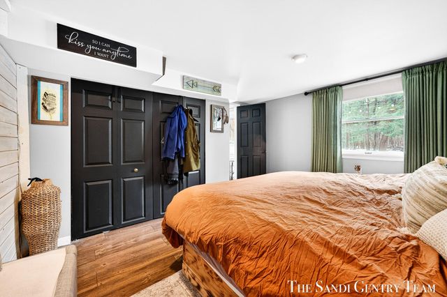 10816 168th Avenue, Grand Haven, MI 49417