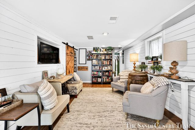 10816 168th Avenue, Grand Haven, MI 49417