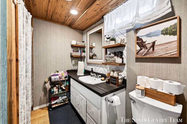 10816 168th Avenue, Grand Haven, MI 49417