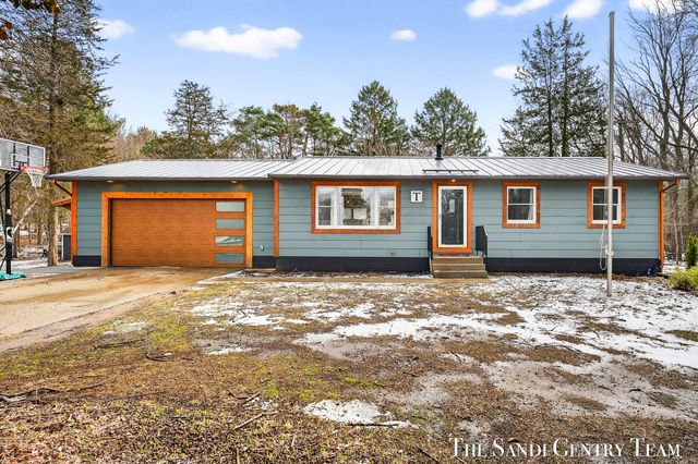 10816 168th Avenue, Grand Haven, MI 49417