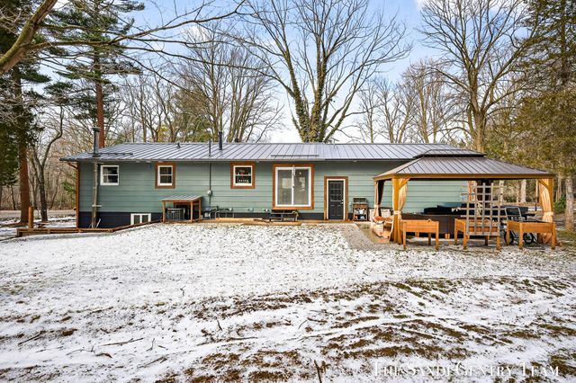 10816 168th Avenue, Grand Haven, MI 49417