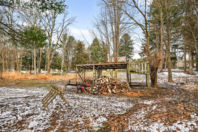 10816 168th Avenue, Grand Haven, MI 49417