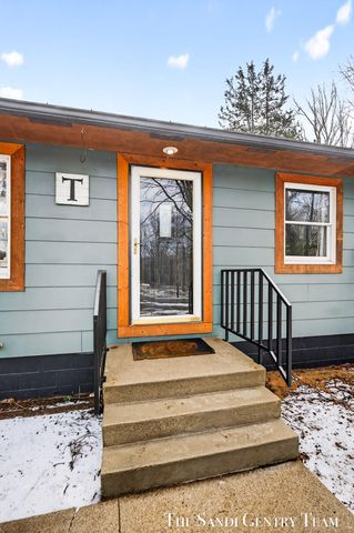 10816 168th Avenue, Grand Haven, MI 49417