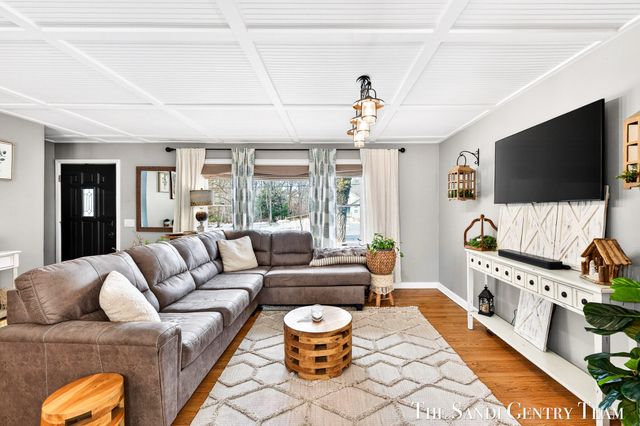 10816 168th Avenue, Grand Haven, MI 49417