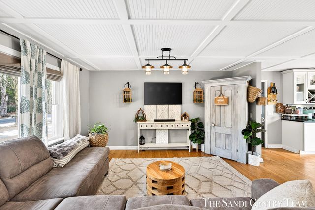 10816 168th Avenue, Grand Haven, MI 49417