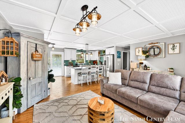 10816 168th Avenue, Grand Haven, MI 49417