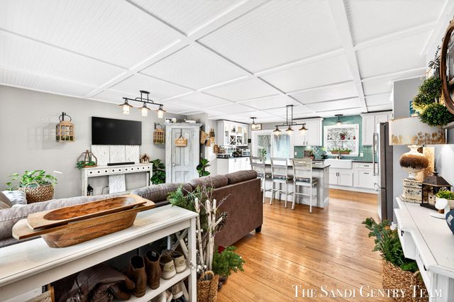 10816 168th Avenue, Grand Haven, MI 49417