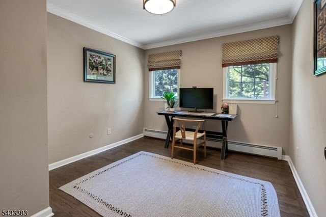 10 Fairview Ave, Summit City, NJ 07901