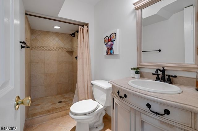 10 Fairview Ave, Summit City, NJ 07901
