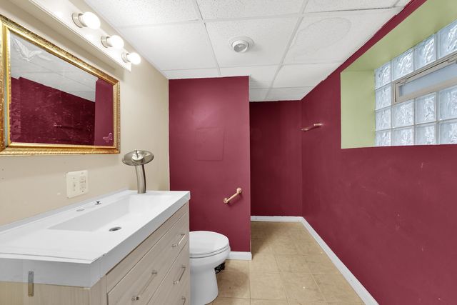 6431 S Maplewood Avenue, Chicago, IL 60629