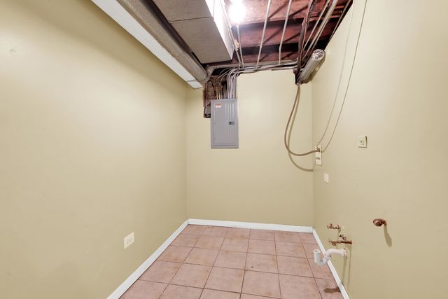 6431 S Maplewood Avenue, Chicago, IL 60629