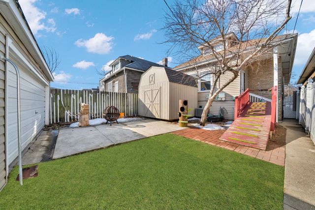 6431 S Maplewood Avenue, Chicago, IL 60629