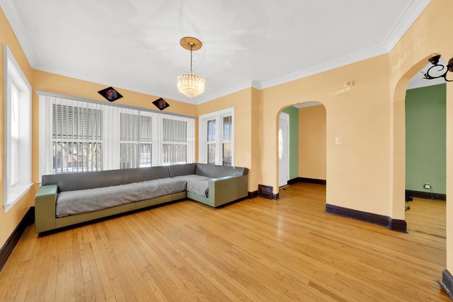 6431 S Maplewood Avenue, Chicago, IL 60629