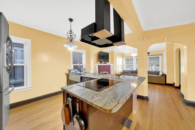 6431 S Maplewood Avenue, Chicago, IL 60629