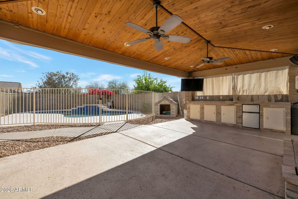 Image 35 of property listing at 18160 N 89TH Lane, Peoria, AZ 85382