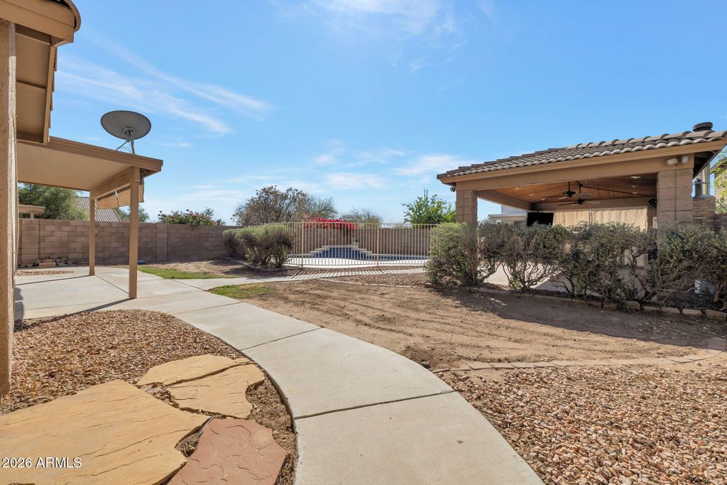 Image 39 of property listing at 18160 N 89TH Lane, Peoria, AZ 85382