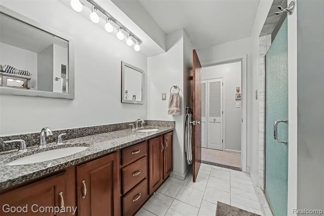 922 Eastover Drive, Bloomfield Hills, MI 48304