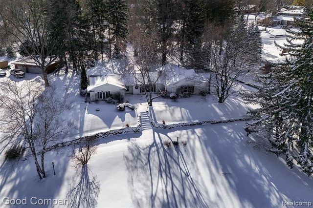 922 Eastover Drive, Bloomfield Hills, MI 48304