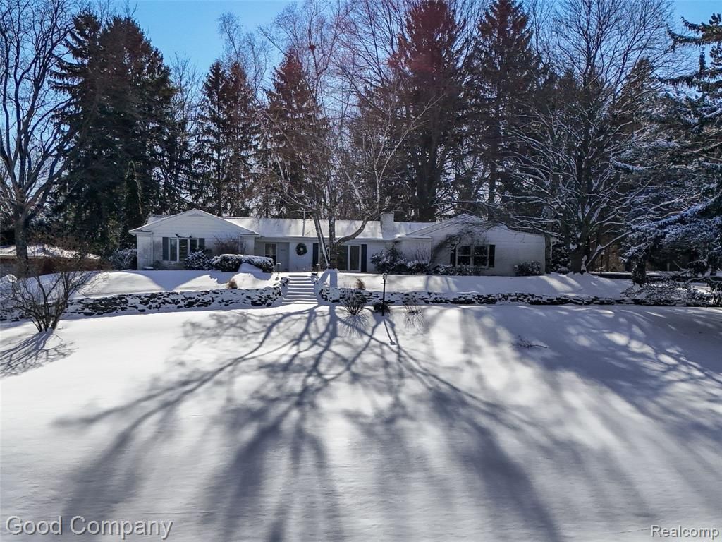922 Eastover Drive, Bloomfield Hills, MI 48304