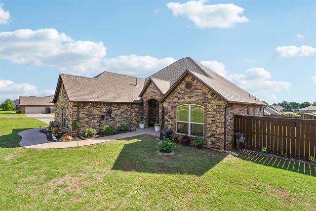 1898 Doc Bar Avenue, Blanchard, OK 73010