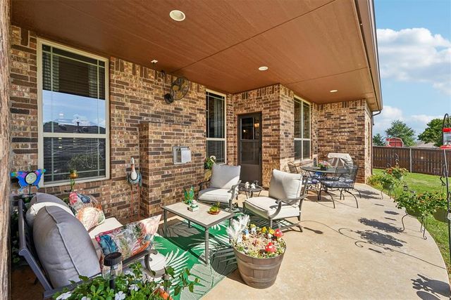 1898 Doc Bar Avenue, Blanchard, OK 73010