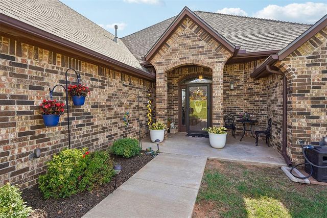 1898 Doc Bar Avenue, Blanchard, OK 73010
