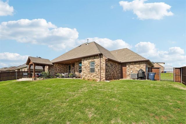 1898 Doc Bar Avenue, Blanchard, OK 73010