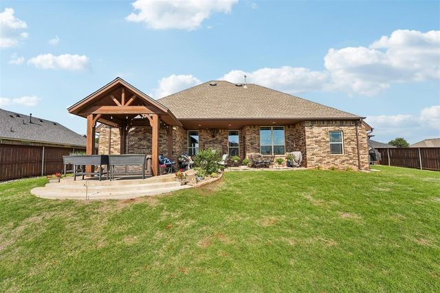 1898 Doc Bar Avenue, Blanchard, OK 73010