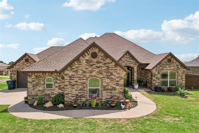 1898 Doc Bar Avenue, Blanchard, OK 73010