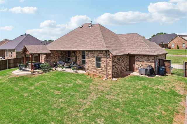 1898 Doc Bar Avenue, Blanchard, OK 73010