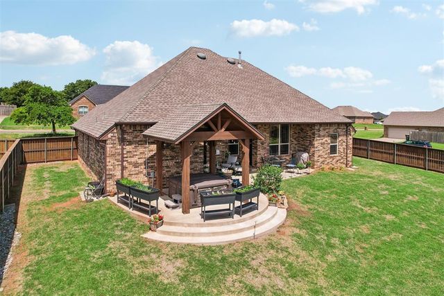 1898 Doc Bar Avenue, Blanchard, OK 73010