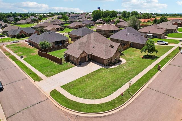 1898 Doc Bar Avenue, Blanchard, OK 73010
