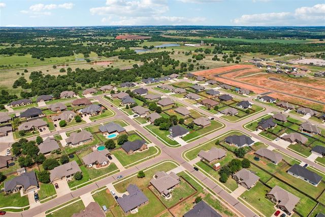 1898 Doc Bar Avenue, Blanchard, OK 73010