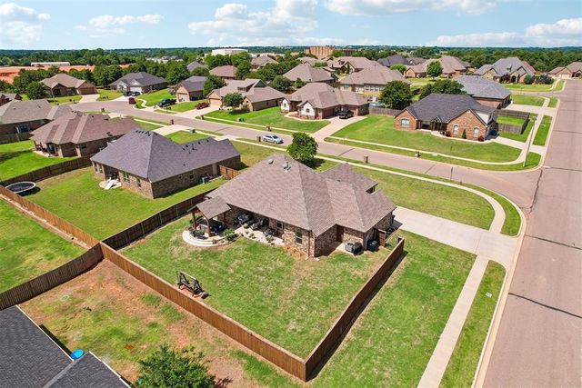 1898 Doc Bar Avenue, Blanchard, OK 73010