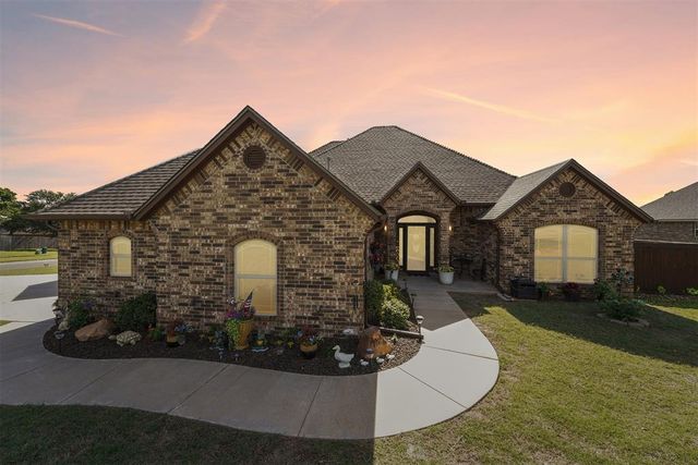 1898 Doc Bar Avenue, Blanchard, OK 73010