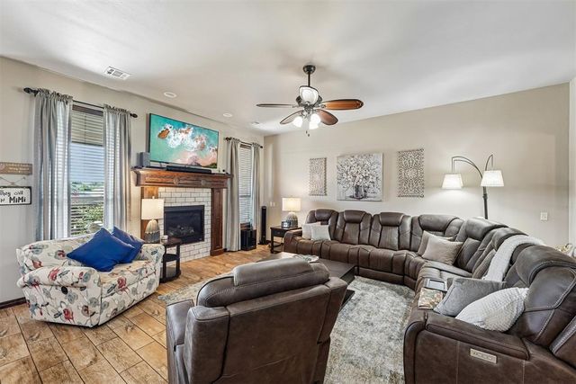 1898 Doc Bar Avenue, Blanchard, OK 73010