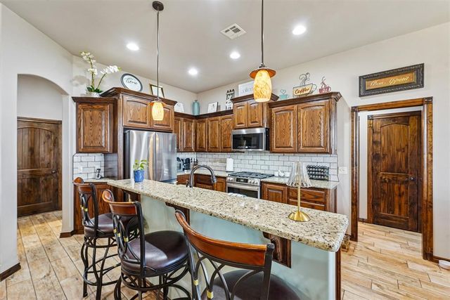 1898 Doc Bar Avenue, Blanchard, OK 73010
