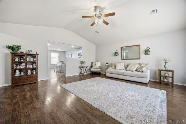 11089 N 115th East Avenue, Owasso, OK 74055