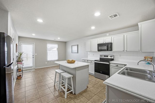 11089 N 115th East Avenue, Owasso, OK 74055