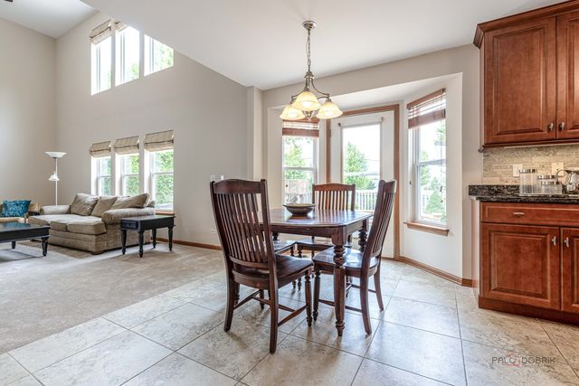 270 W Winding Trail Circle, Round Lake, IL 60073