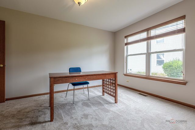 270 W Winding Trail Circle, Round Lake, IL 60073