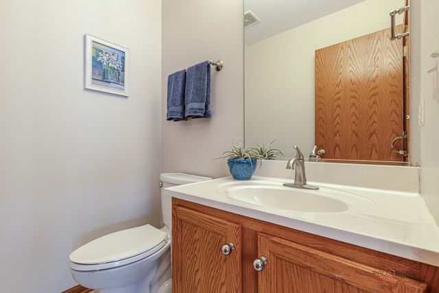 270 W Winding Trail Circle, Round Lake, IL 60073