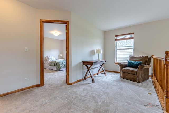 270 W Winding Trail Circle, Round Lake, IL 60073