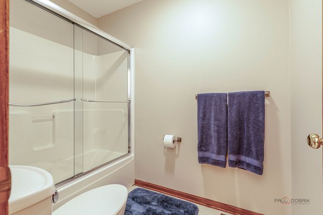 270 W Winding Trail Circle, Round Lake, IL 60073