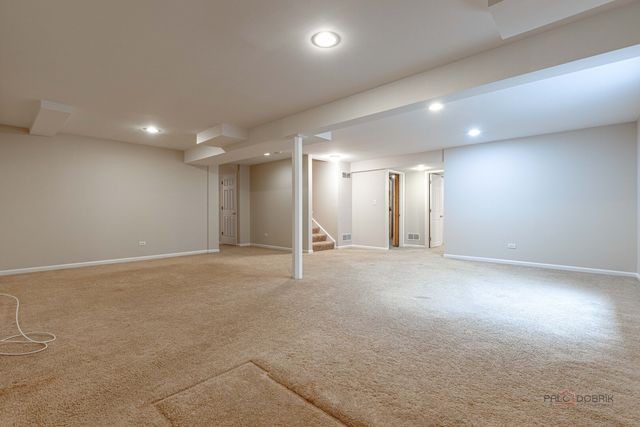 270 W Winding Trail Circle, Round Lake, IL 60073