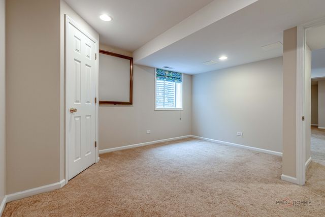 270 W Winding Trail Circle, Round Lake, IL 60073