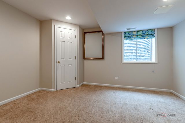 270 W Winding Trail Circle, Round Lake, IL 60073